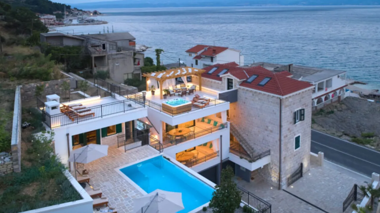 Beautiful 6BR Villa With Infinity Pool And Jacuzzi