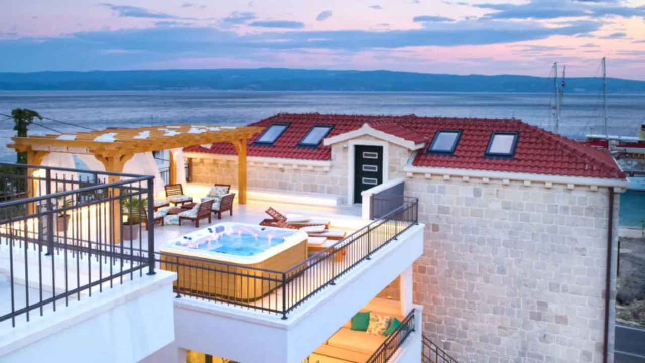 Beautiful 6BR Villa With Infinity Pool And Jacuzzi photo 3