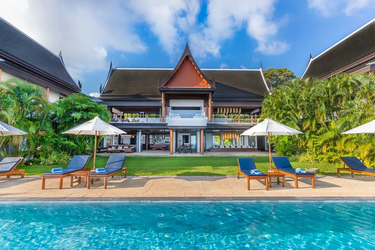 Traditional Grand Thai Villa In Cape Amarin