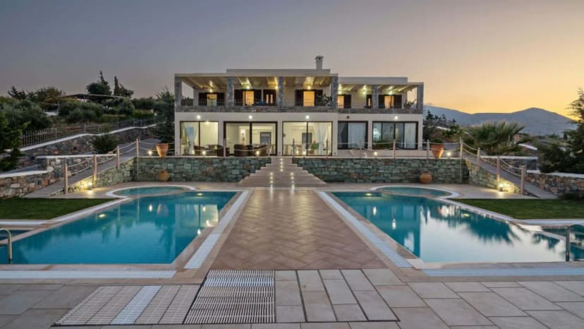 ENCHANTING VILLA OVERLOOKING AGIA PELAGIA BAY