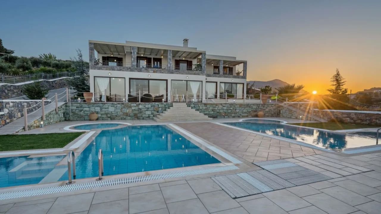 ENCHANTING VILLA OVERLOOKING AGIA PELAGIA BAY photo 2
