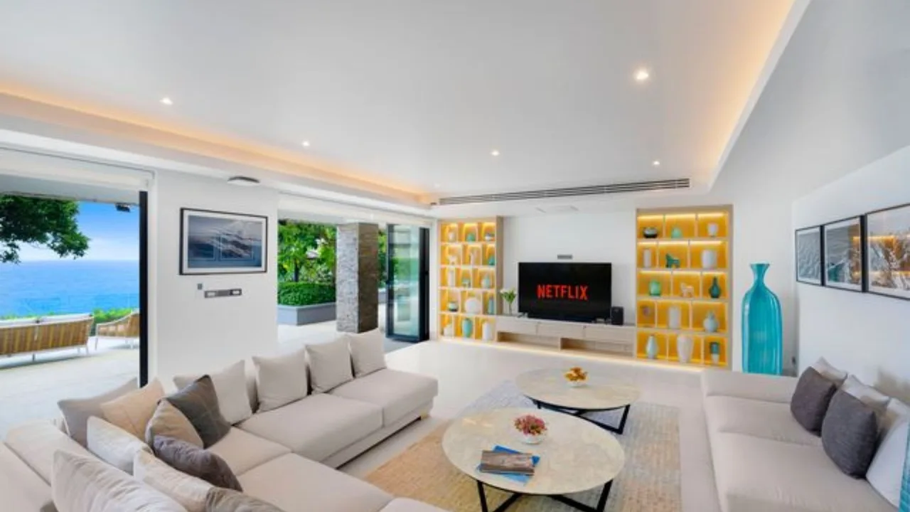 Elevated Luxury Breathtaking 7 Br Oasis With Pool photo 2