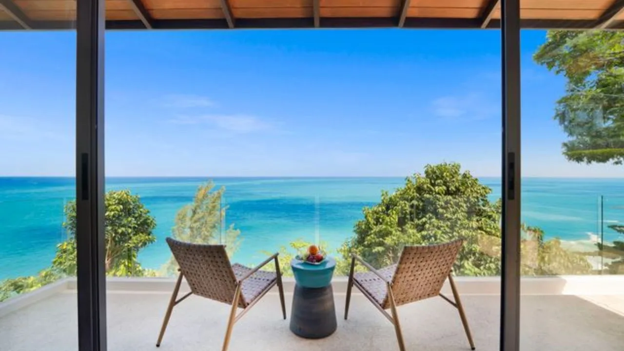 Elevated Luxury Breathtaking 7 Br Oasis With Pool photo 4