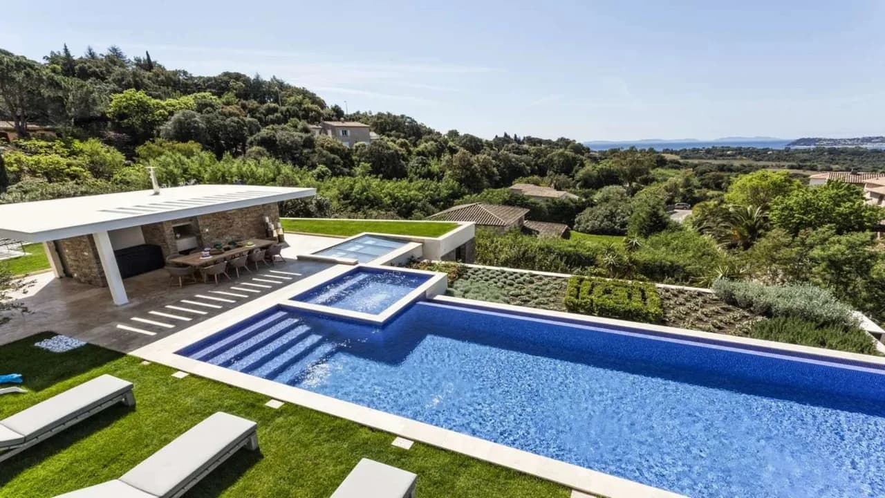 Contemporary Villa With Wonderful Oceanviews photo 2