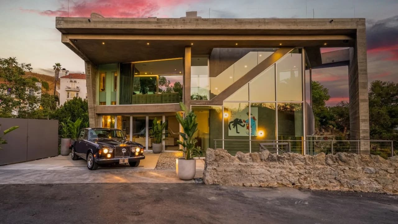 Exceptional Architectural Home in Hollywood Hills photo 3