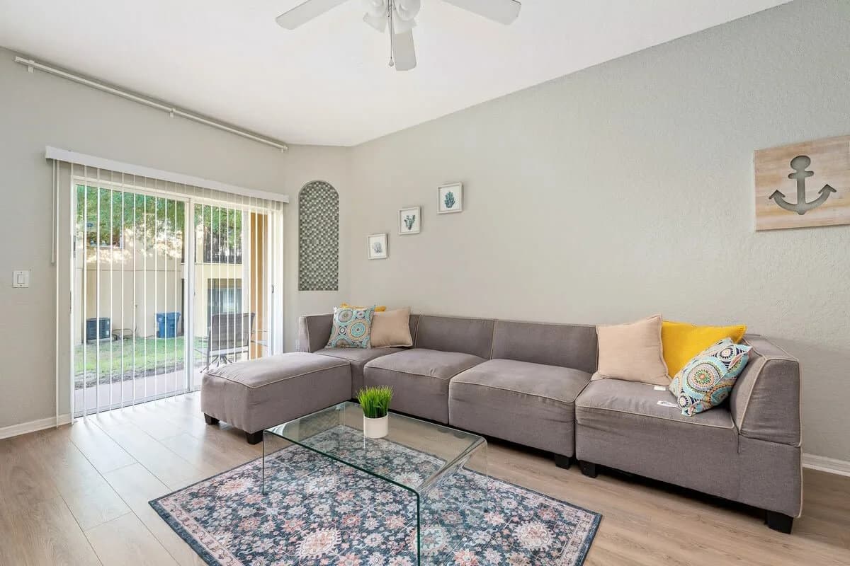 Private Patio Three Bedroom Townhouse in Four Corners photo 3