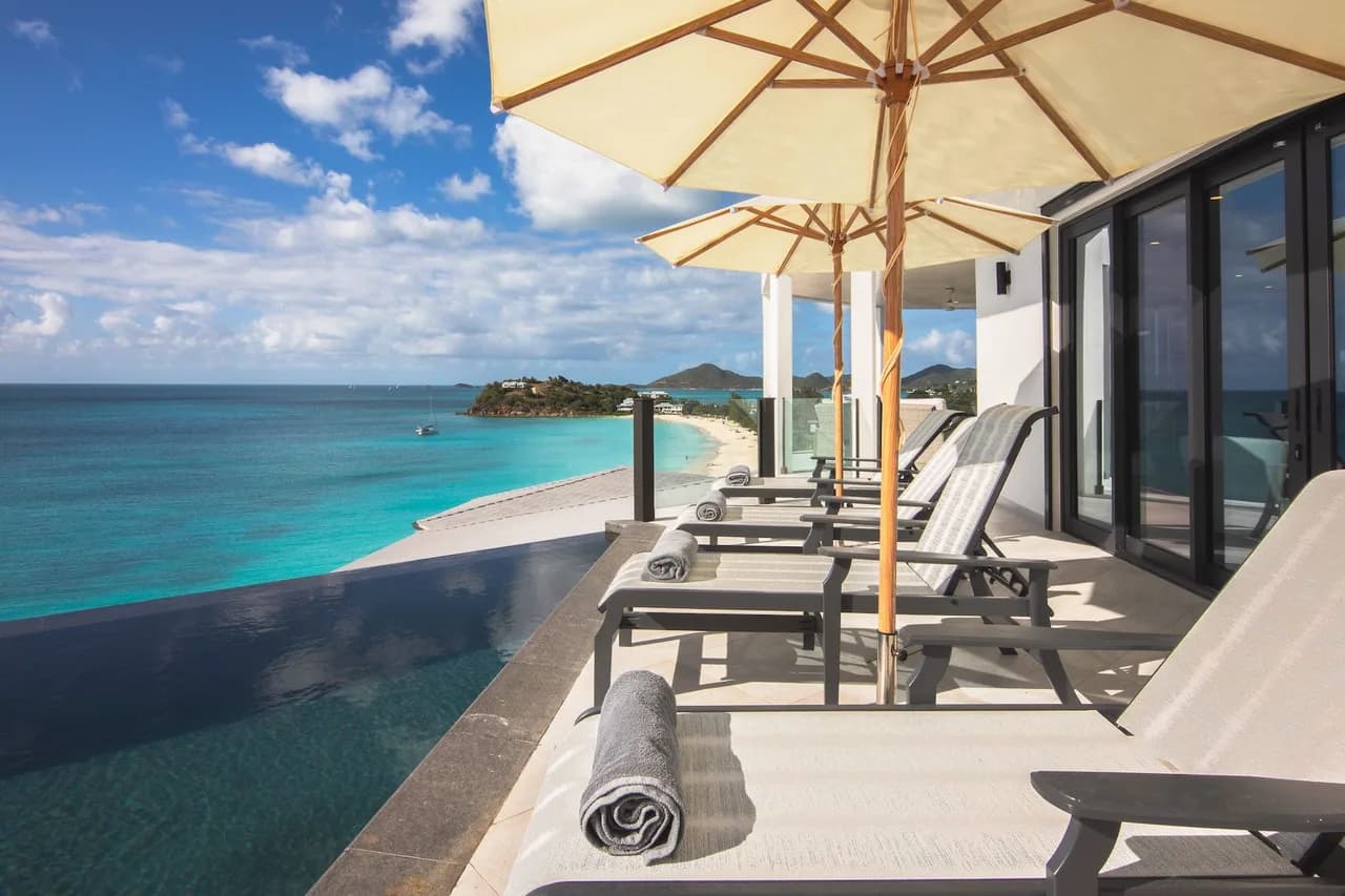 Oceanfront 4-Bedroom Villa with Panoramic Caribbean Views photo 4