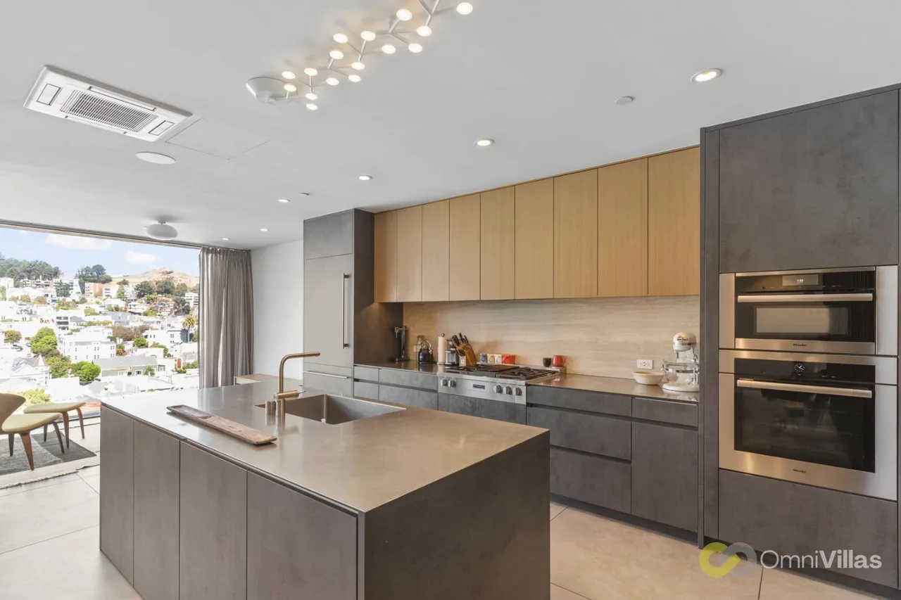 Designer Home with City Views in San Francisco photo 3