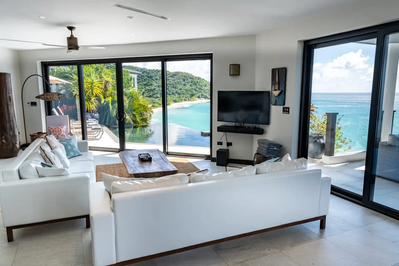 Oceanfront Oasis with Infinity Pool and Caribbean Views photo 2