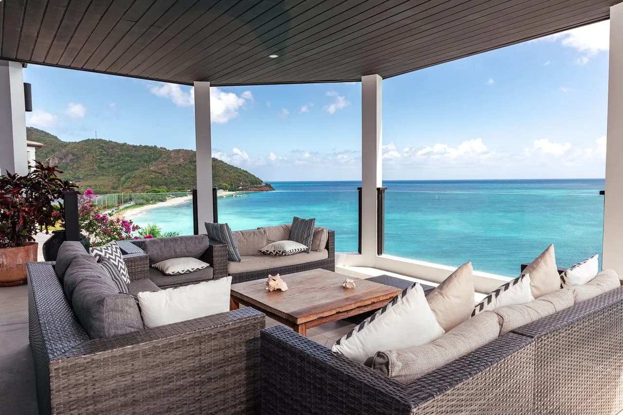 Oceanfront Oasis with Infinity Pool and Caribbean Views photo 4