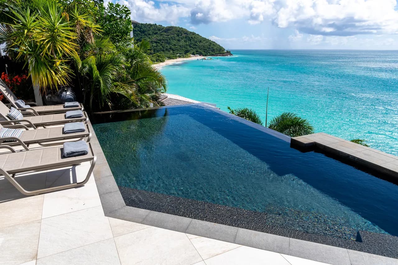 Oceanfront Oasis with Infinity Pool and Caribbean Views photo 5