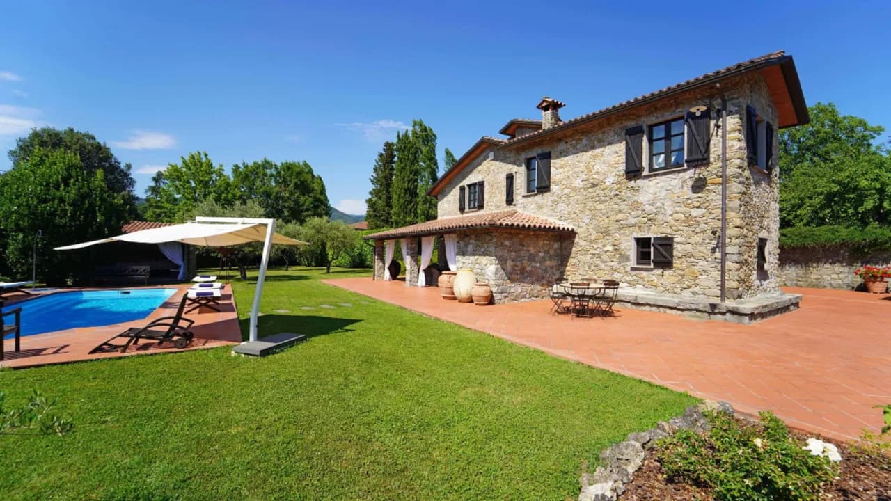ENCHANTING RESTORED VILLA OUTSIDE BEVERINO VILLAGE photo 3