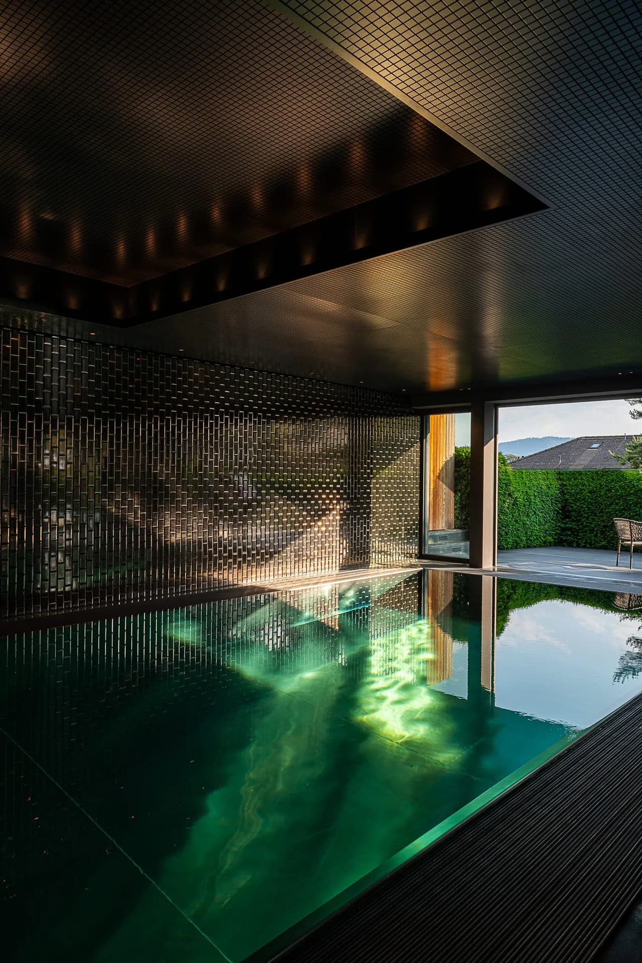 Indulgent Zurich Hideaway Luxe Residence Comfort photo 5