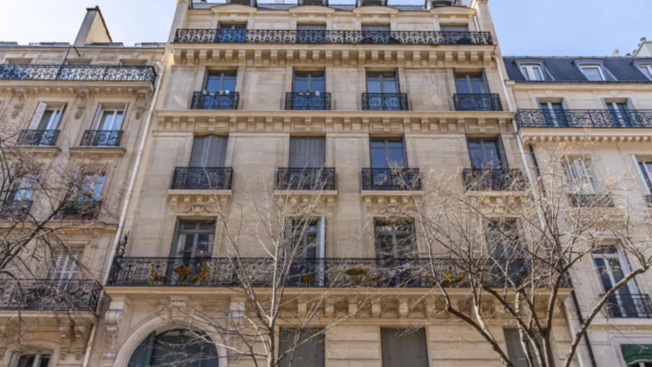 Chic Parisian Residence Luxury Escape