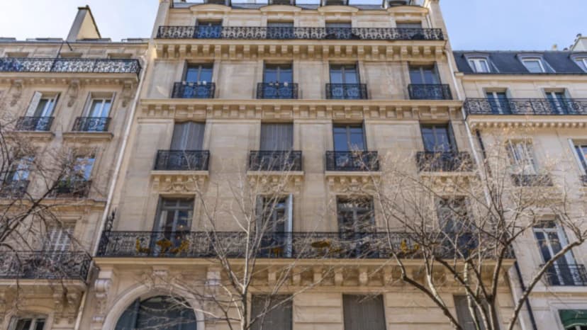 Chic Parisian Residence Luxury Escape