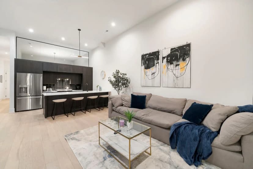 River North 2BD Condo: Parking, Balcony, Laundry