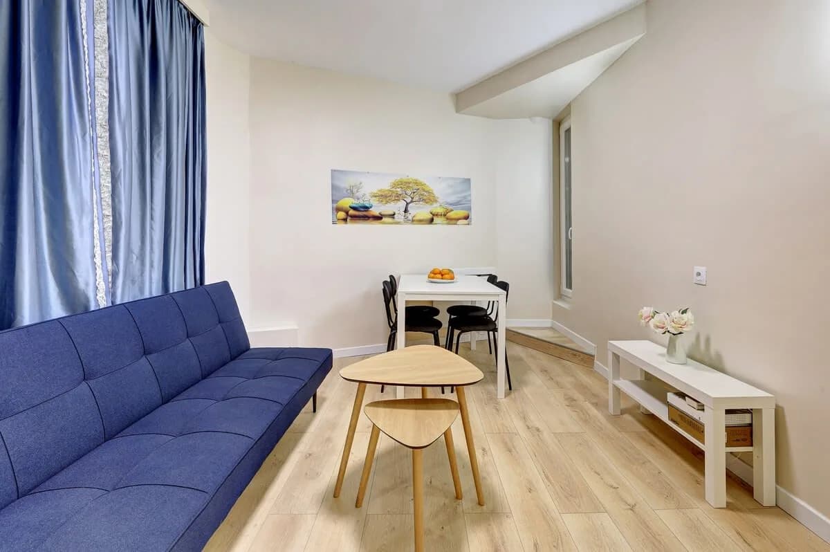 Accessible Two Bedroom Retreat in Paris photo 3
