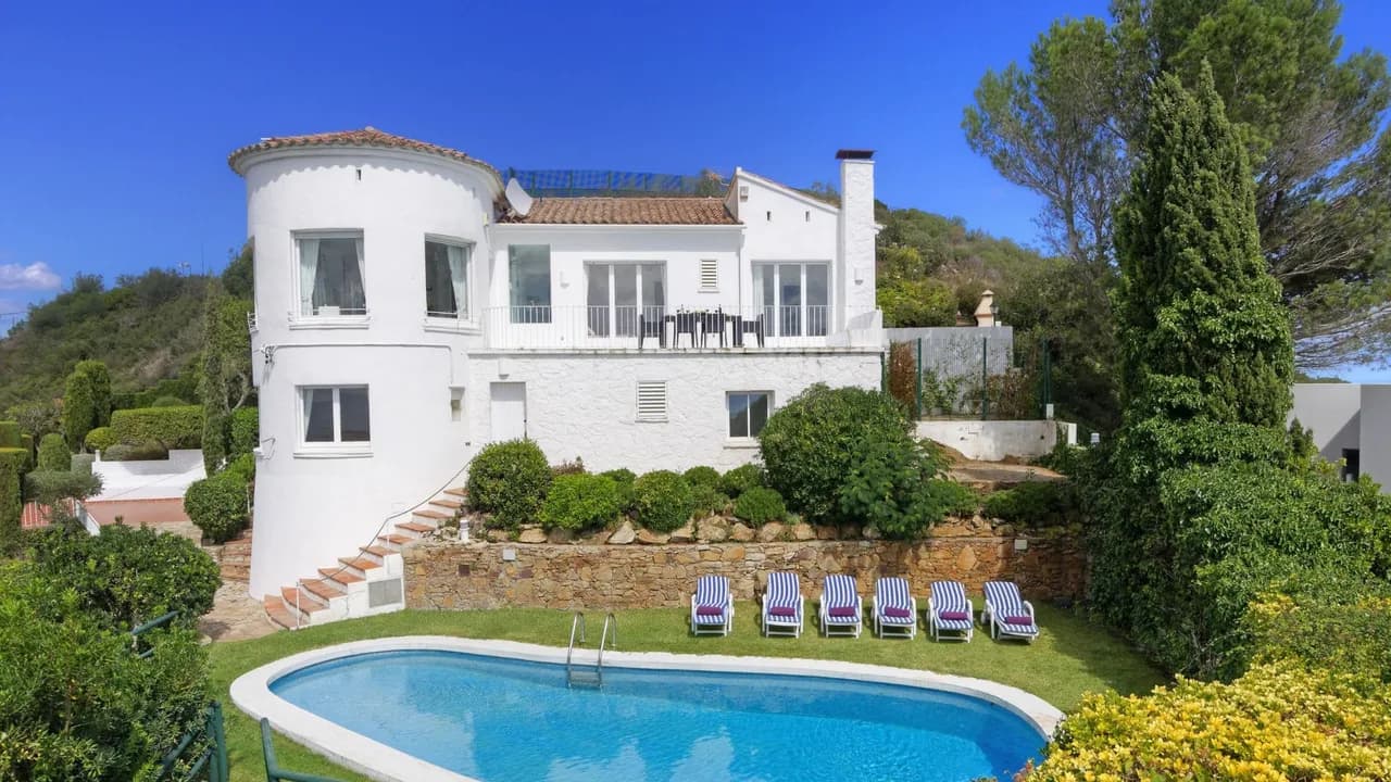 EXCEPTIONAL VILLA WITH BEST VIEWS OF COSTA BRAVA