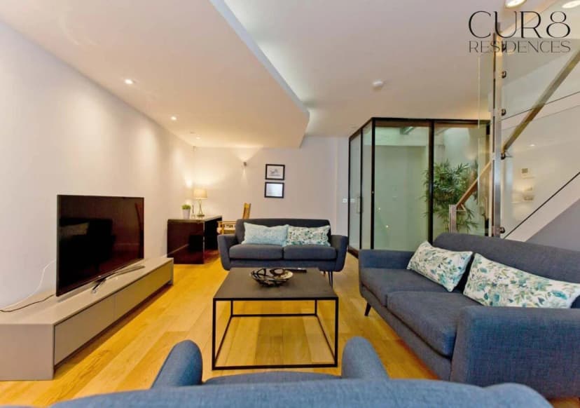 Chic Mews Retreat in Central London
