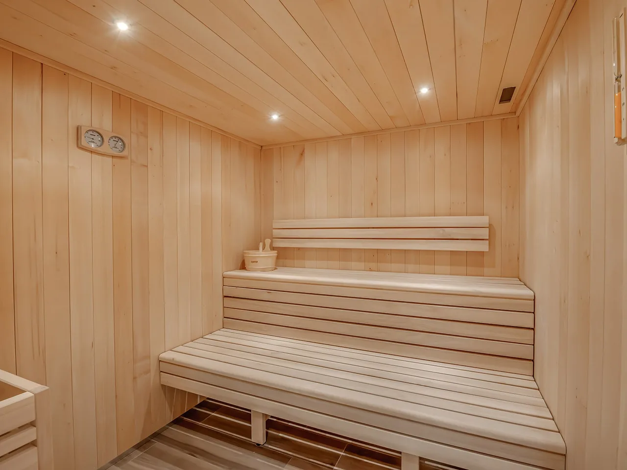 Opulent Alpine Penthouse Retreat with Sauna photo 4