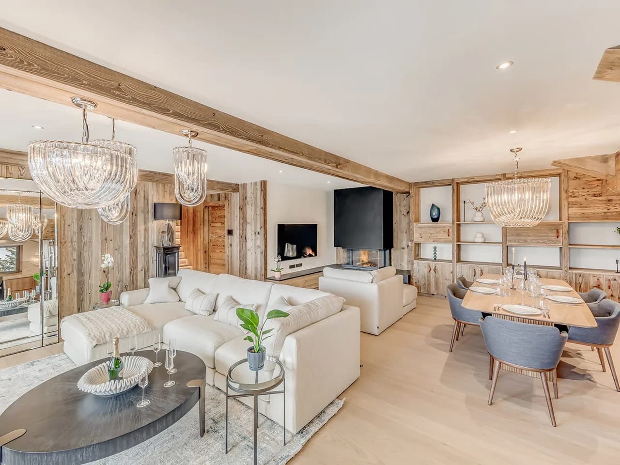 Opulent Alpine Penthouse Retreat with Sauna photo 5