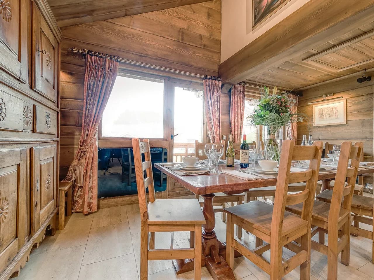 Dream Vacation In Alpine-style Chalet photo 3