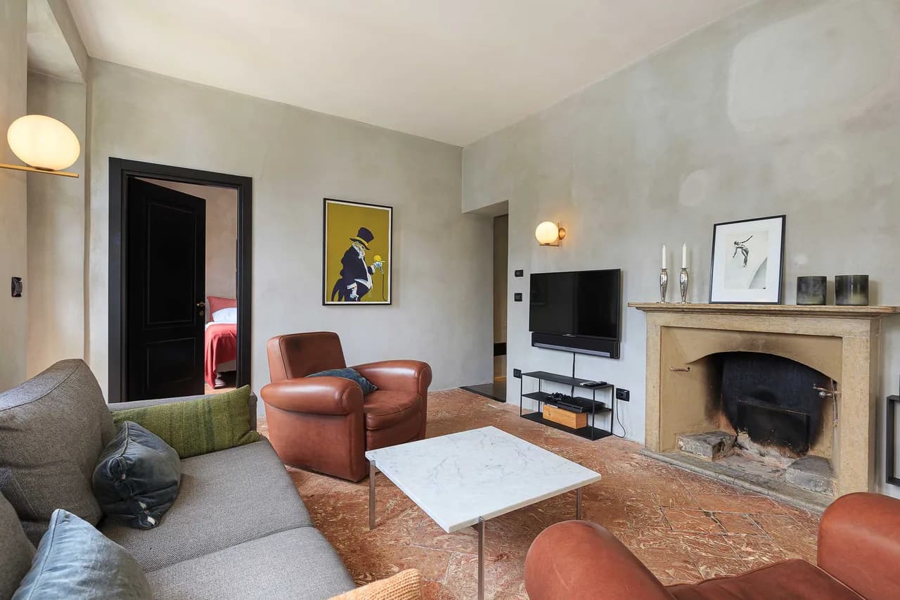 Modernly Designed 5br Villa With Lakeview photo 2