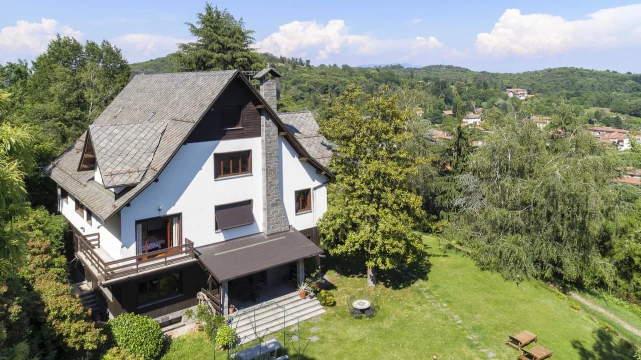 Montrigiasco's Cozy Villa Amidst Lush Green Nature photo 2