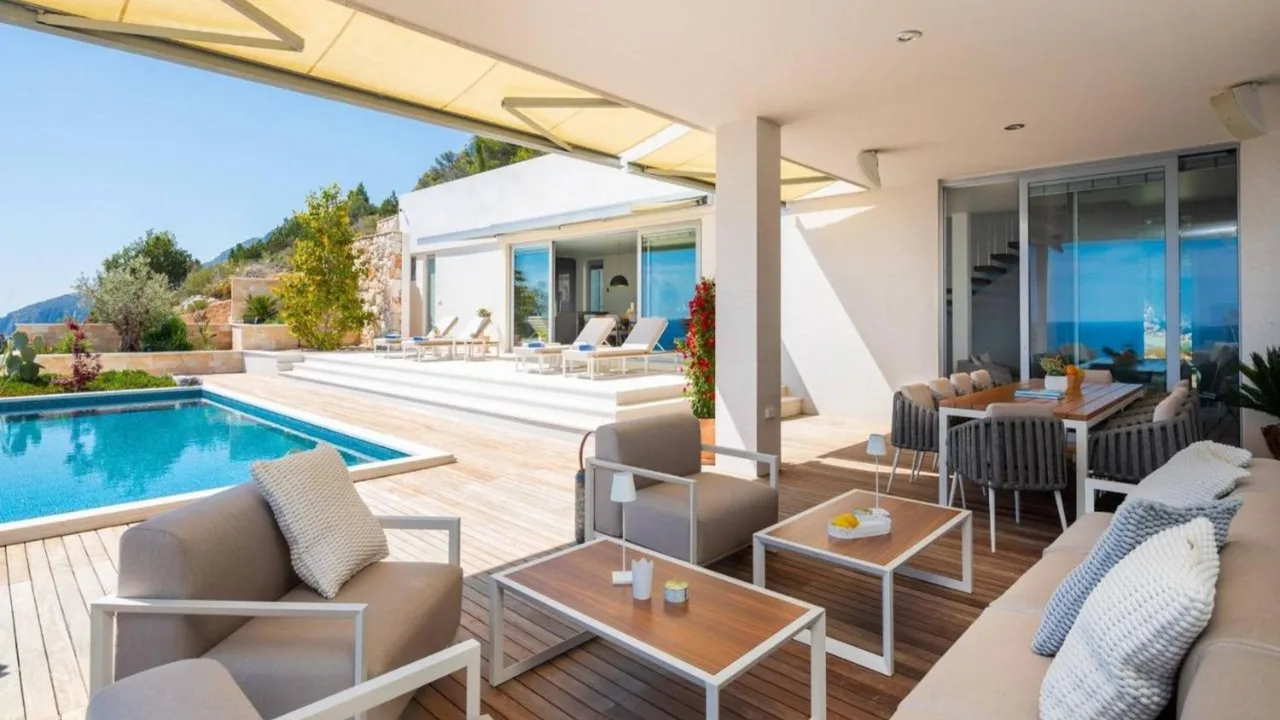 Villa With Spectacular Sea Views in Sveta Nedjelja photo 3