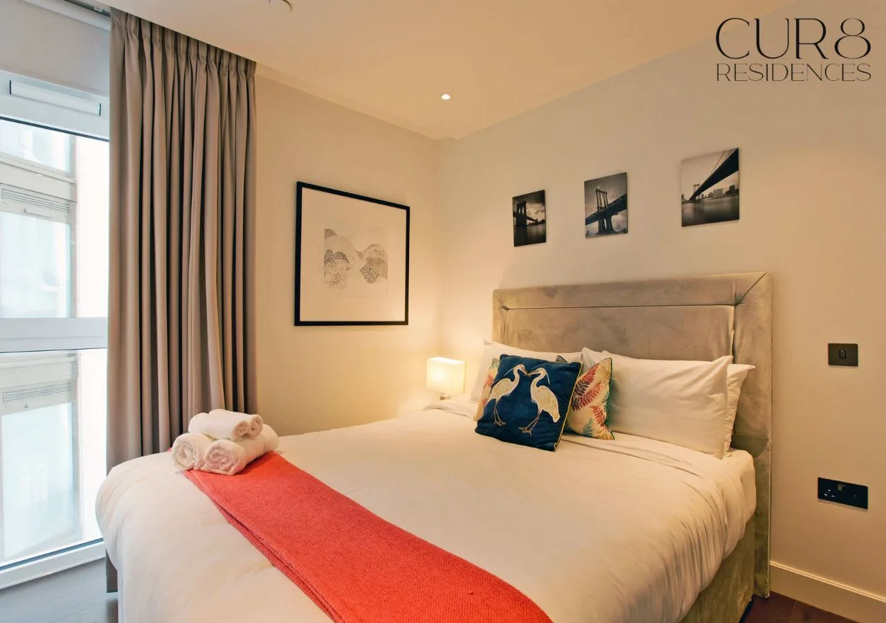 Contemporary Two Bedroom Apartment in London photo 2