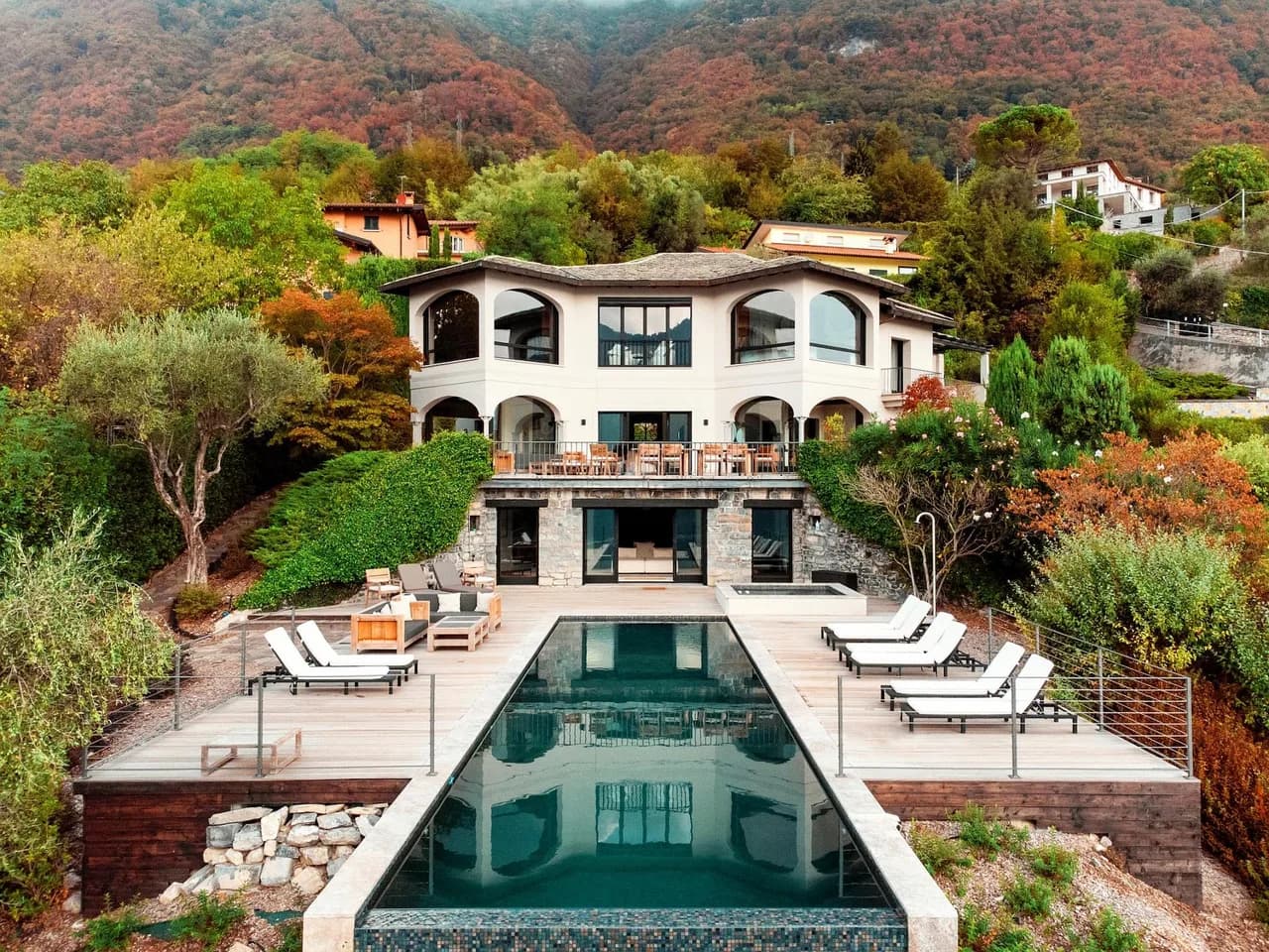 Villa Retreat with Jacuzzi and Lake Como Views