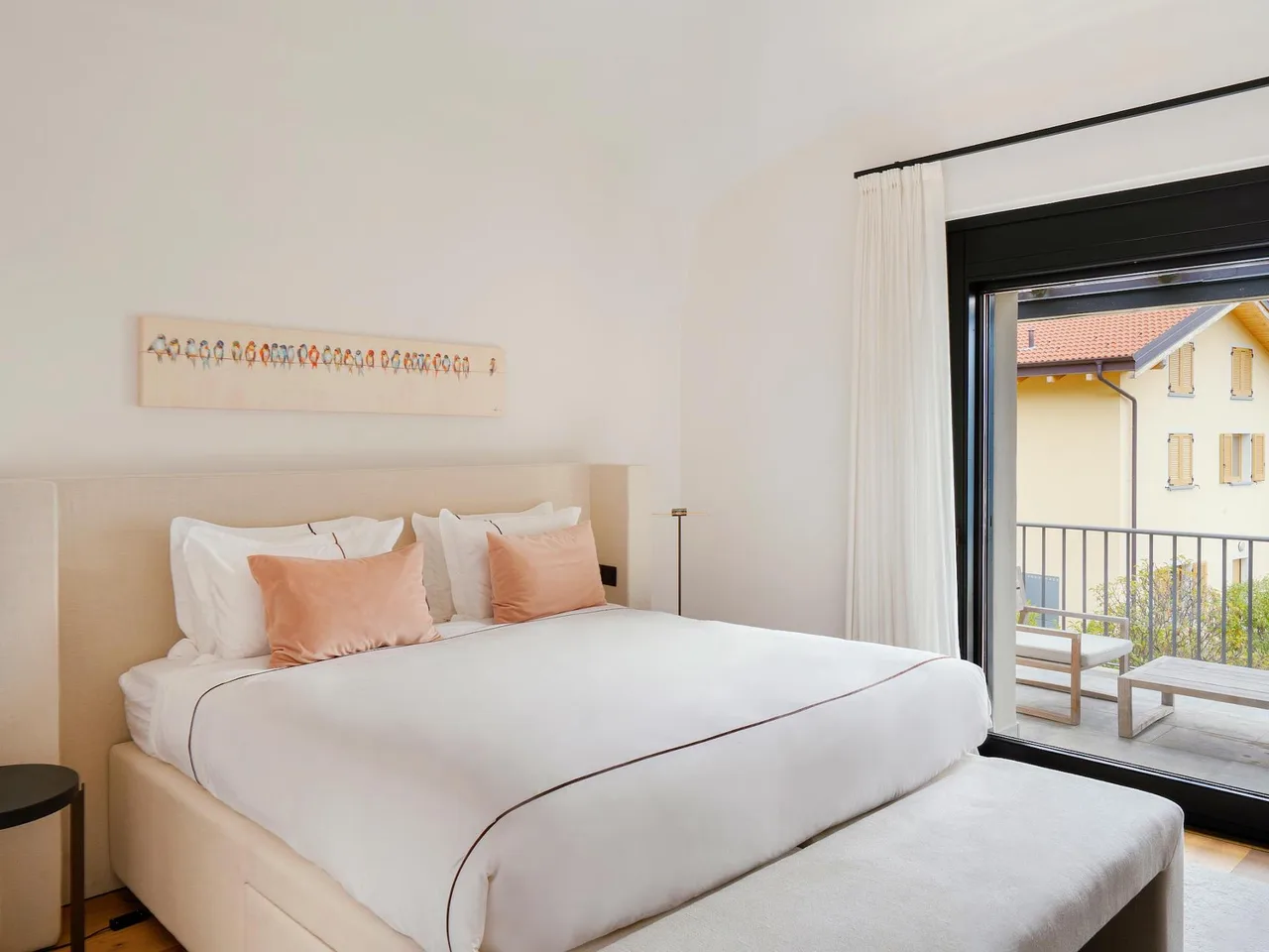 Villa Retreat with Jacuzzi and Lake Como Views photo 3