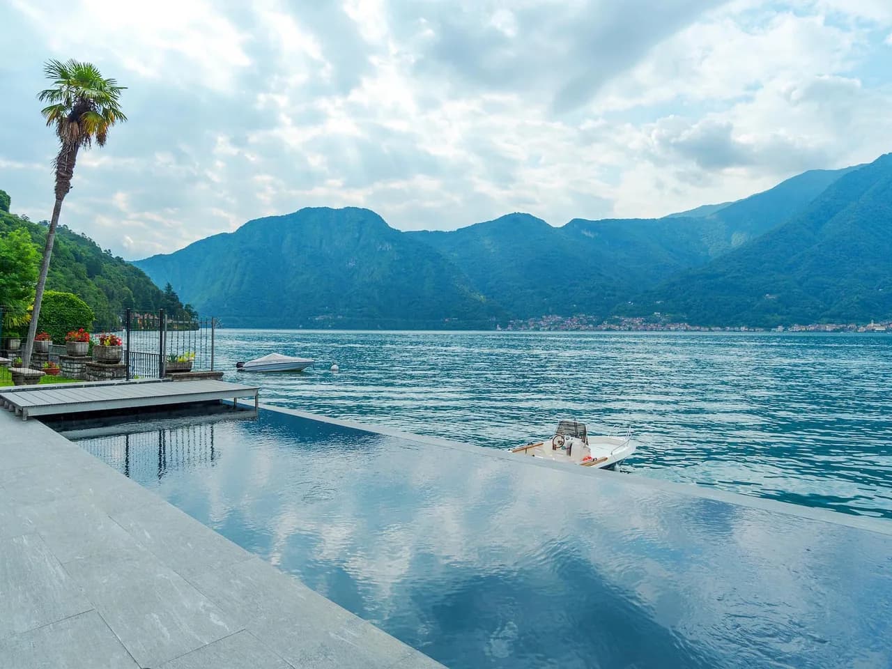 Beautiful Lakefront Apartment with Sauna photo 4