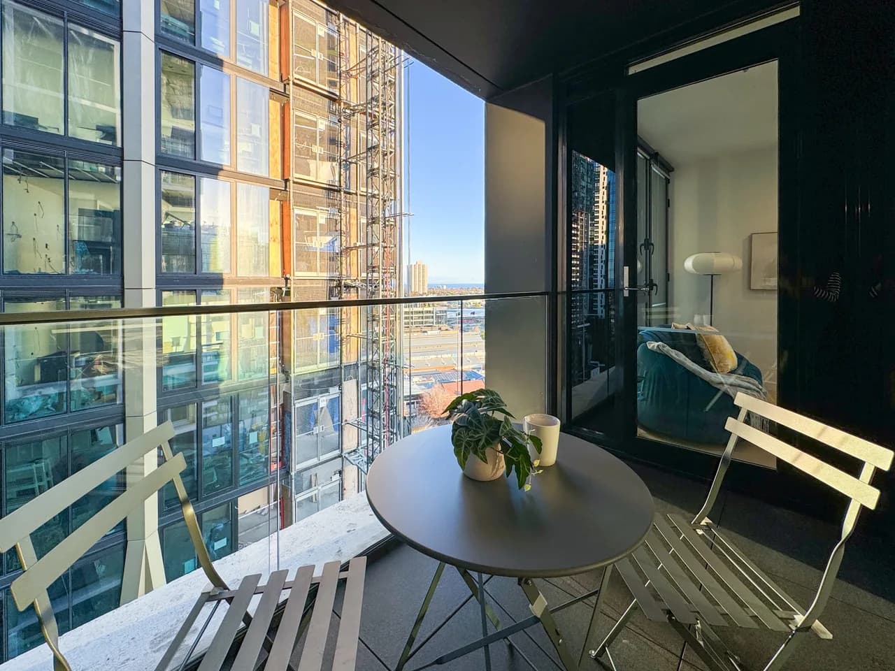 Elegant Two Bedroom Apartment in Southbank Victoria photo 5