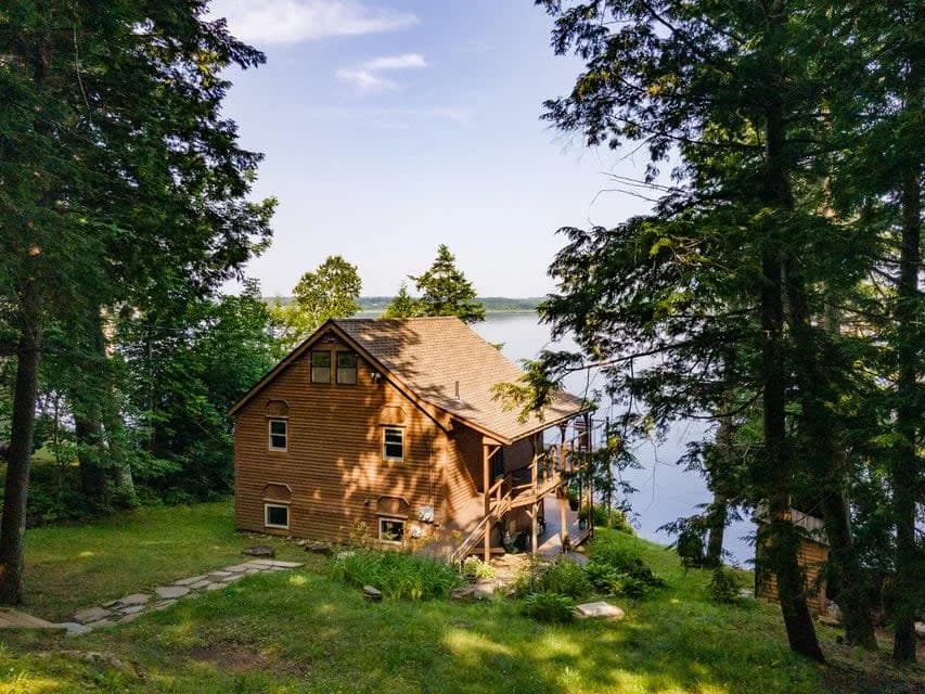 Lakefront Three-Bedroom Villa in Belgrade photo 2