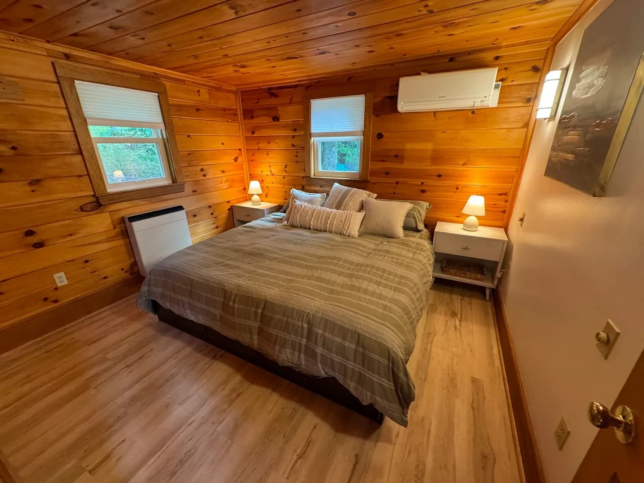Lakefront Three-Bedroom Villa in Belgrade photo 5
