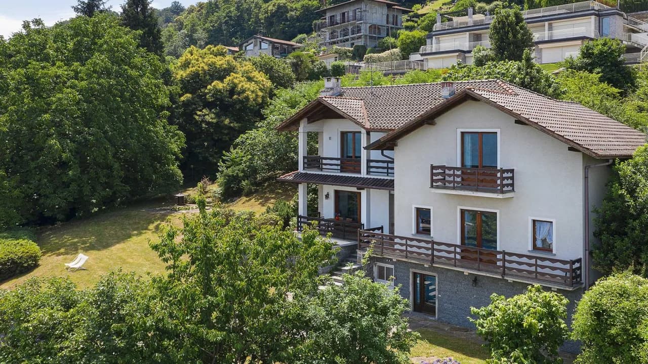 Budget Friendly Villa With Incomparable Lake View photo 2