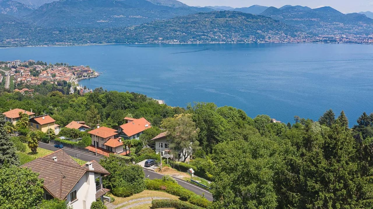 Budget Friendly Villa With Incomparable Lake View photo 4