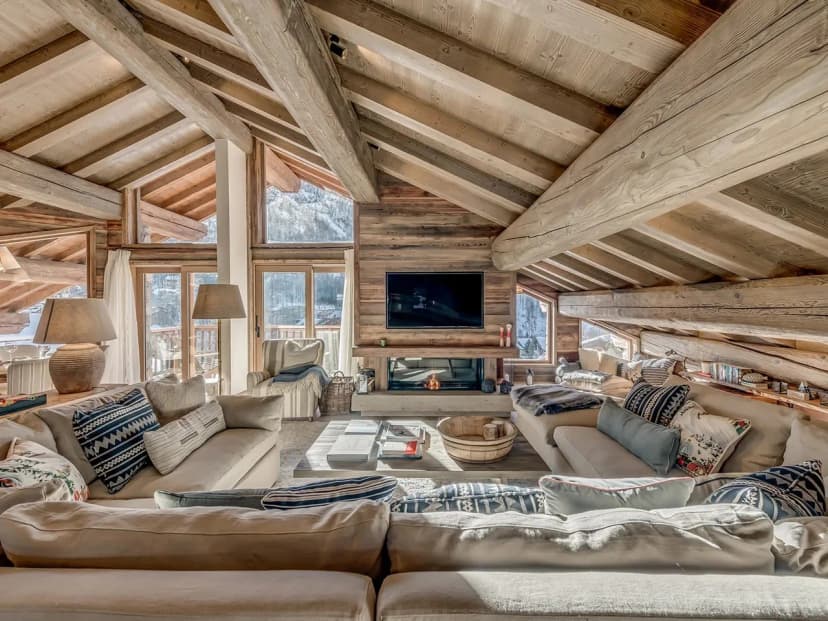 High-altitude Luxury Chalet In Val D’isère