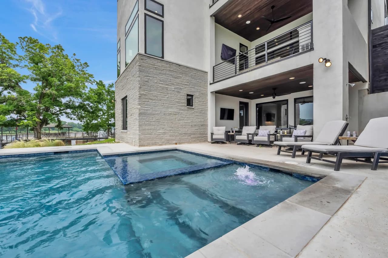 Family-Friendly Villa with Boat Slip in Burnet photo 3