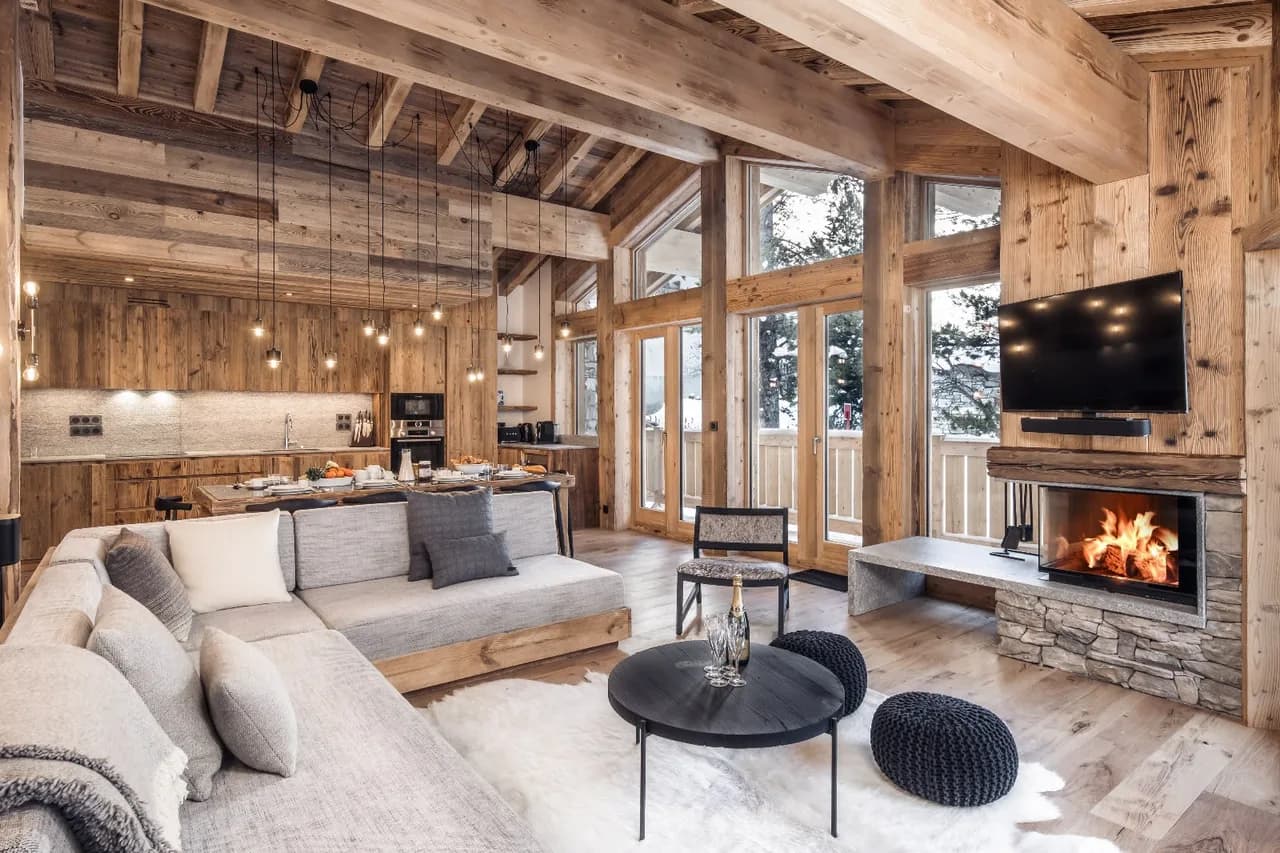 Scenic Getaway Luxurious Chalet in Mountains photo 2