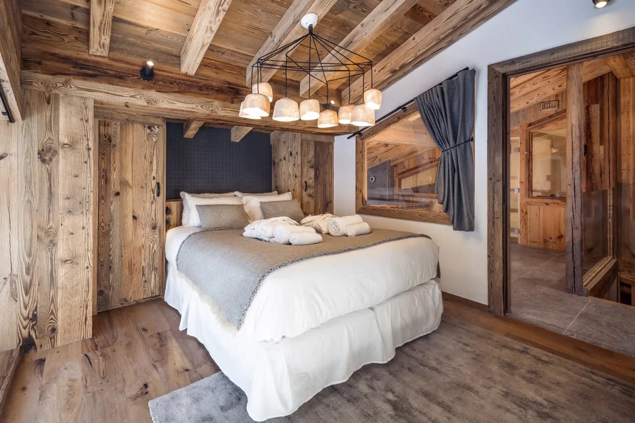 Scenic Getaway Luxurious Chalet in Mountains photo 3