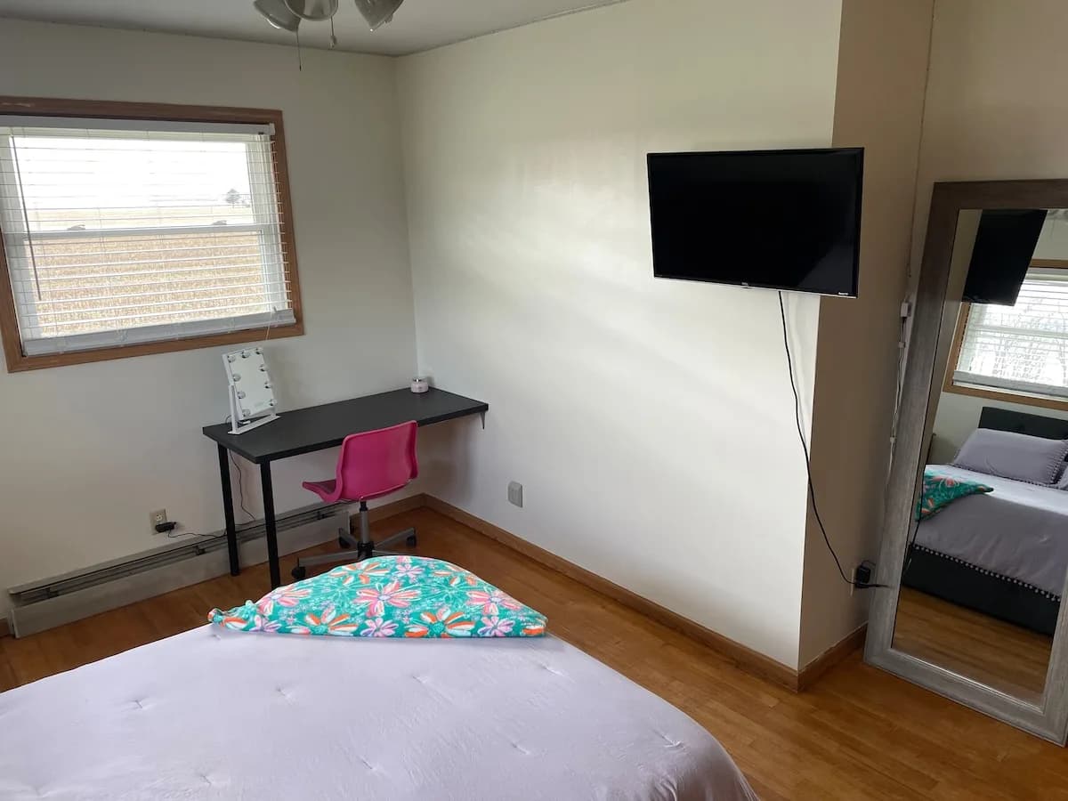 Pet-Friendly Three Bedroom Retreat in Rush County photo 4