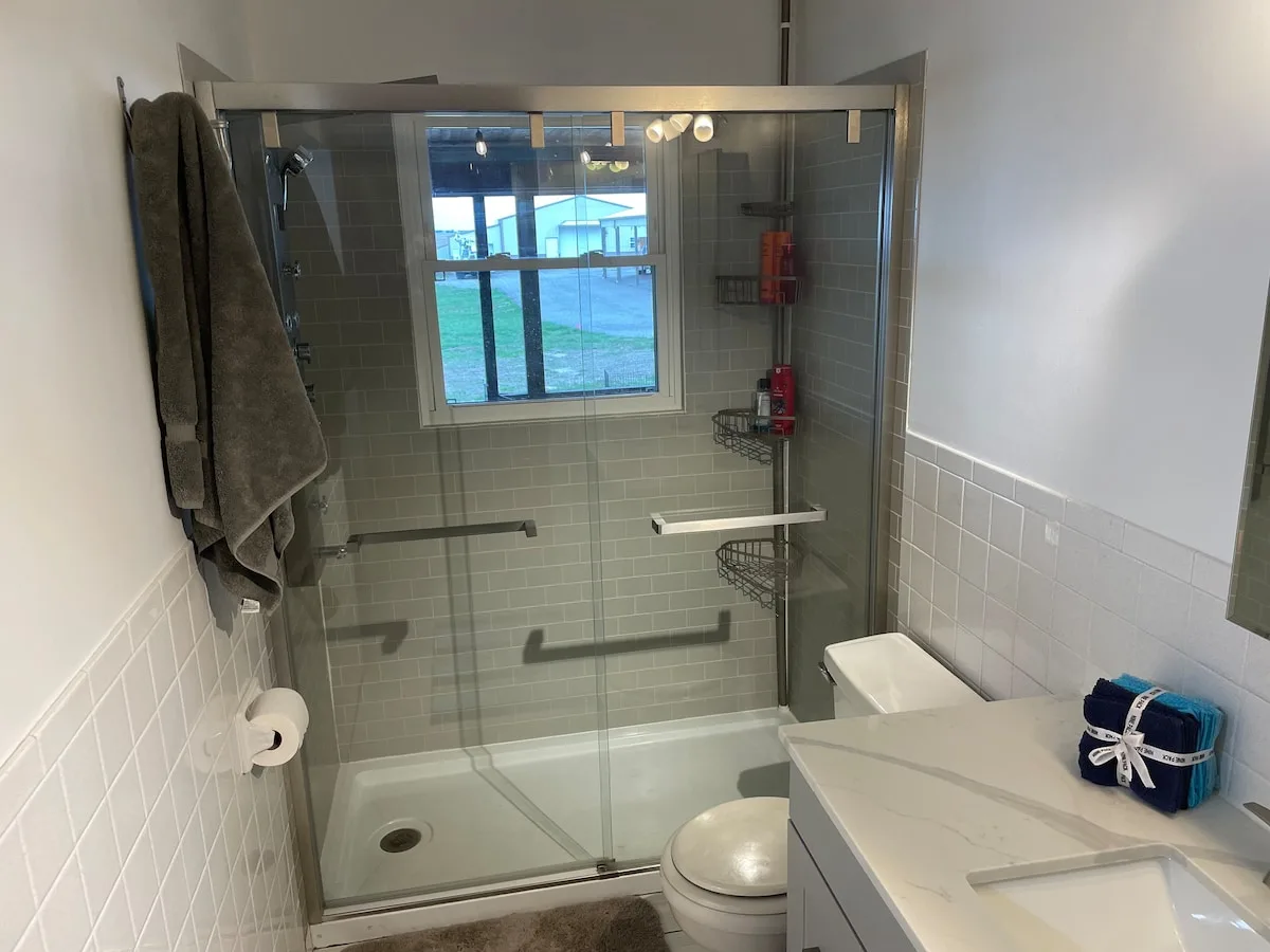 Pet-Friendly Three Bedroom Retreat in Rush County photo 5