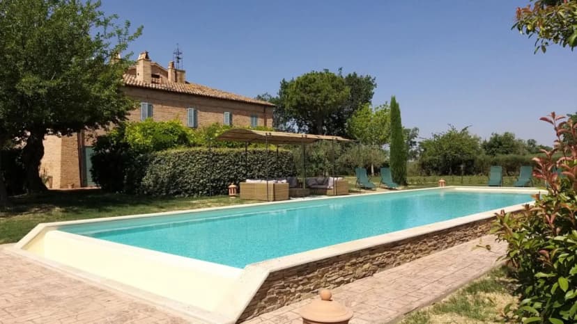 Lavish Retreat With Private Pool & Jacuzzi