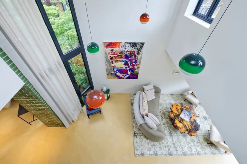 Contemporary Three Bedroom Villa in Notting Hill