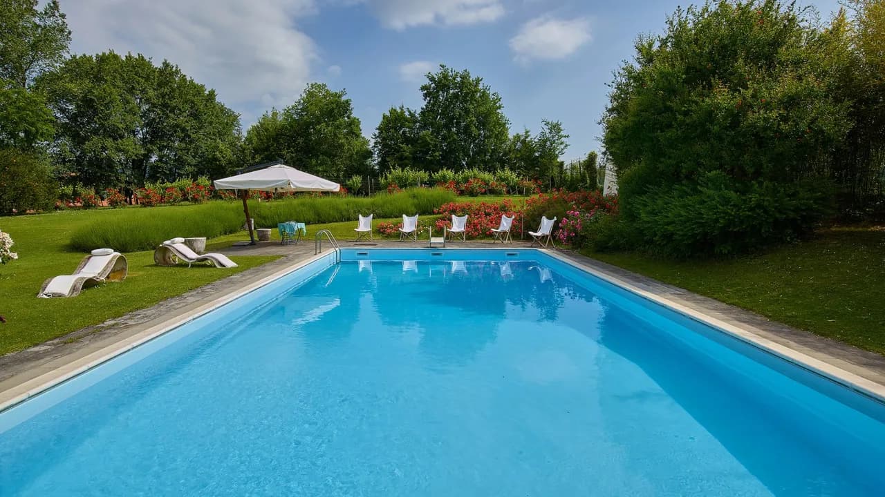 Elegant Villa Pool Wine Art Nearby photo 5