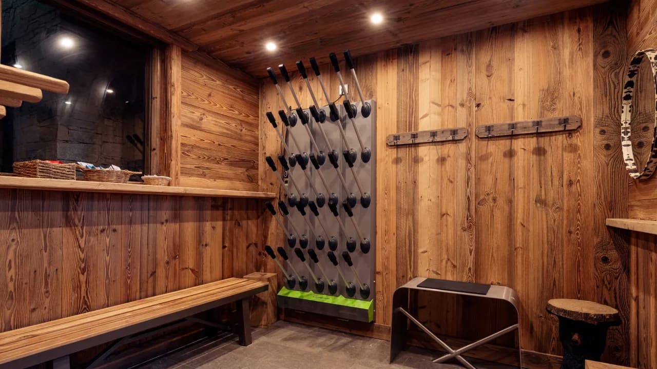 Charming Chalet Retreat With Exceptional Amenities photo 5