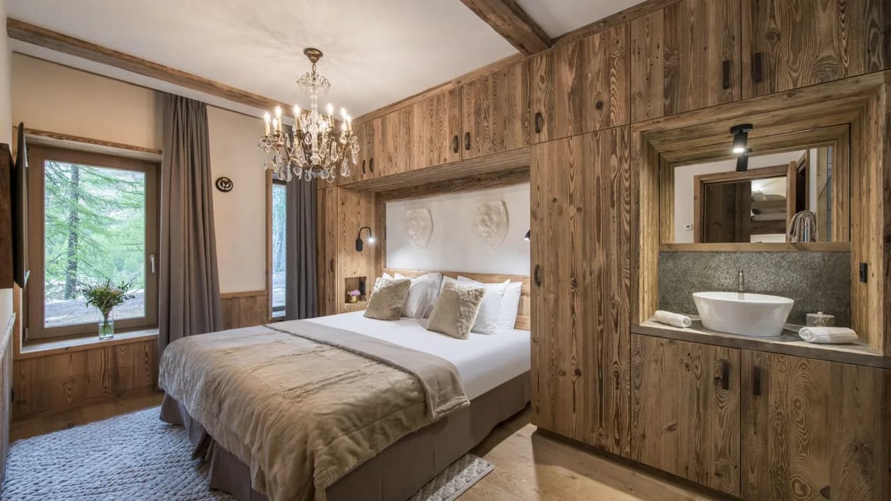 Luxurious Chalet Retreat with Breathtaking Views photo 3