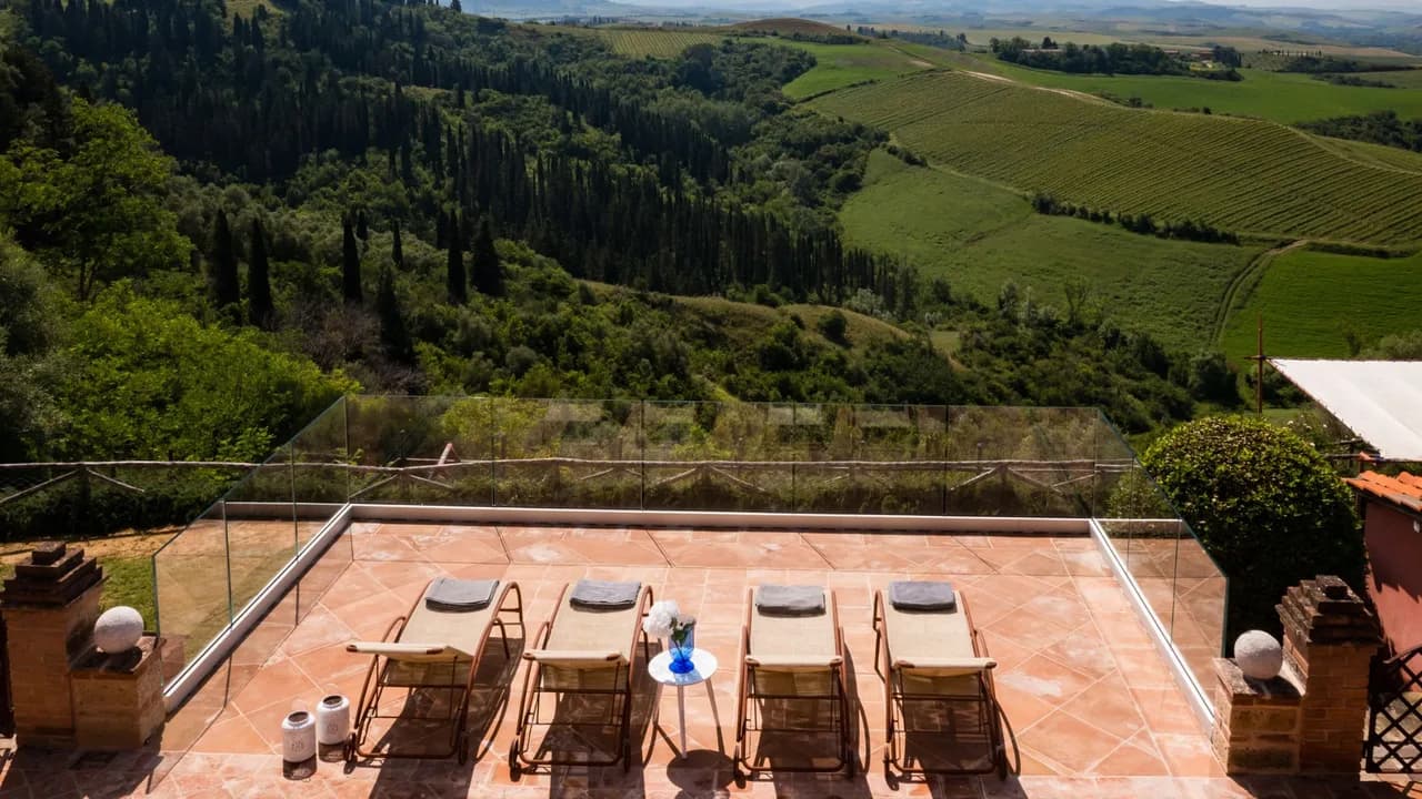 Serene Villa With Private Pool & Modern Amenities photo 4